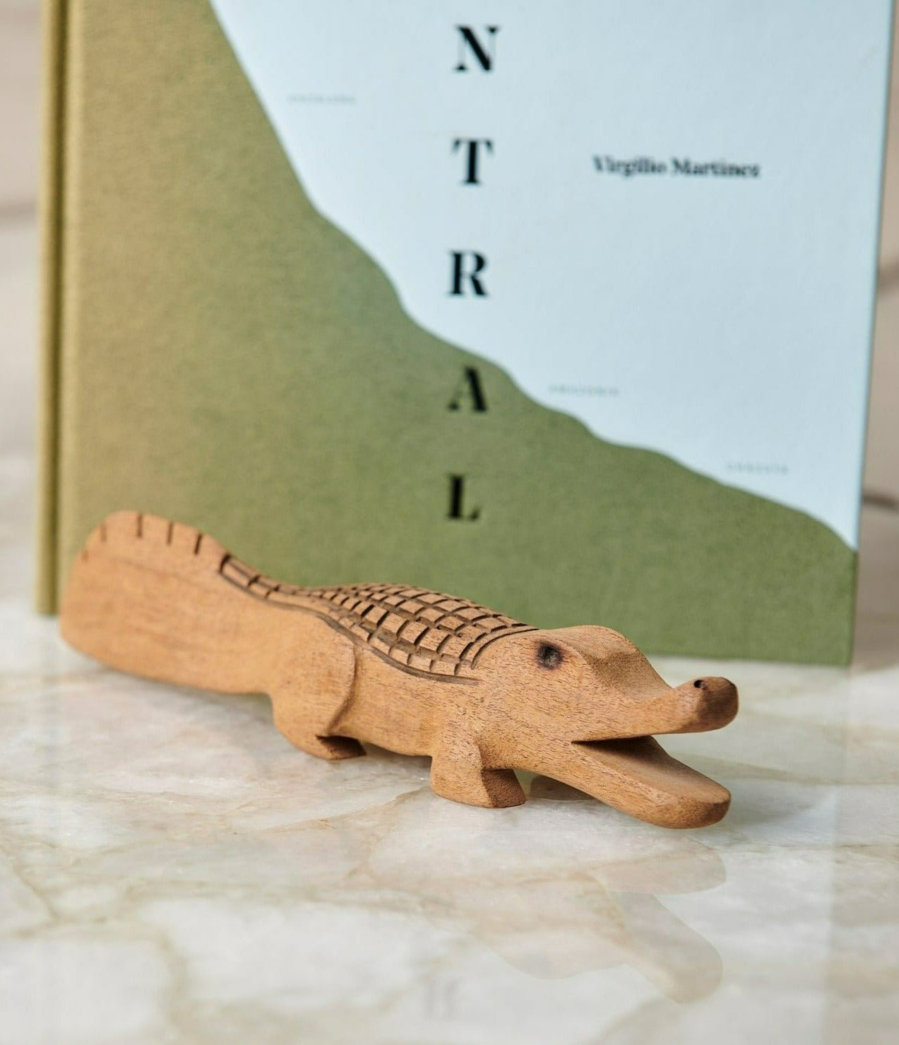 WOODEN ALLIGATOR