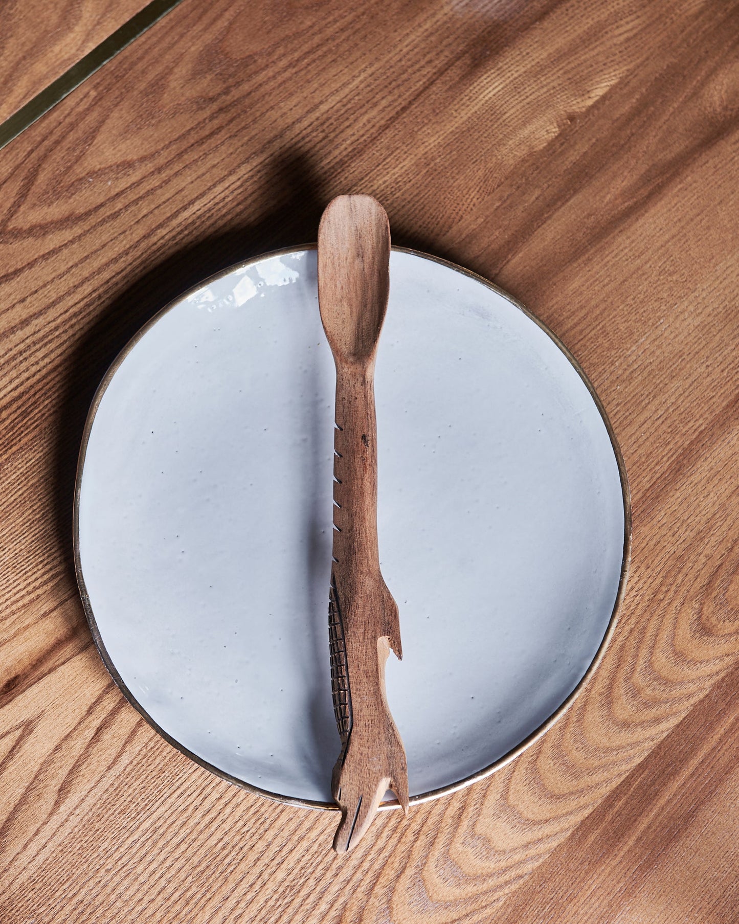 Handmade, hand carved wood, wooden animal serving spoons. One-of-a-kind, unique tabletop home décor. Artisan made serveware out of Carob wood in Corrientes, Argentina. Alligator.